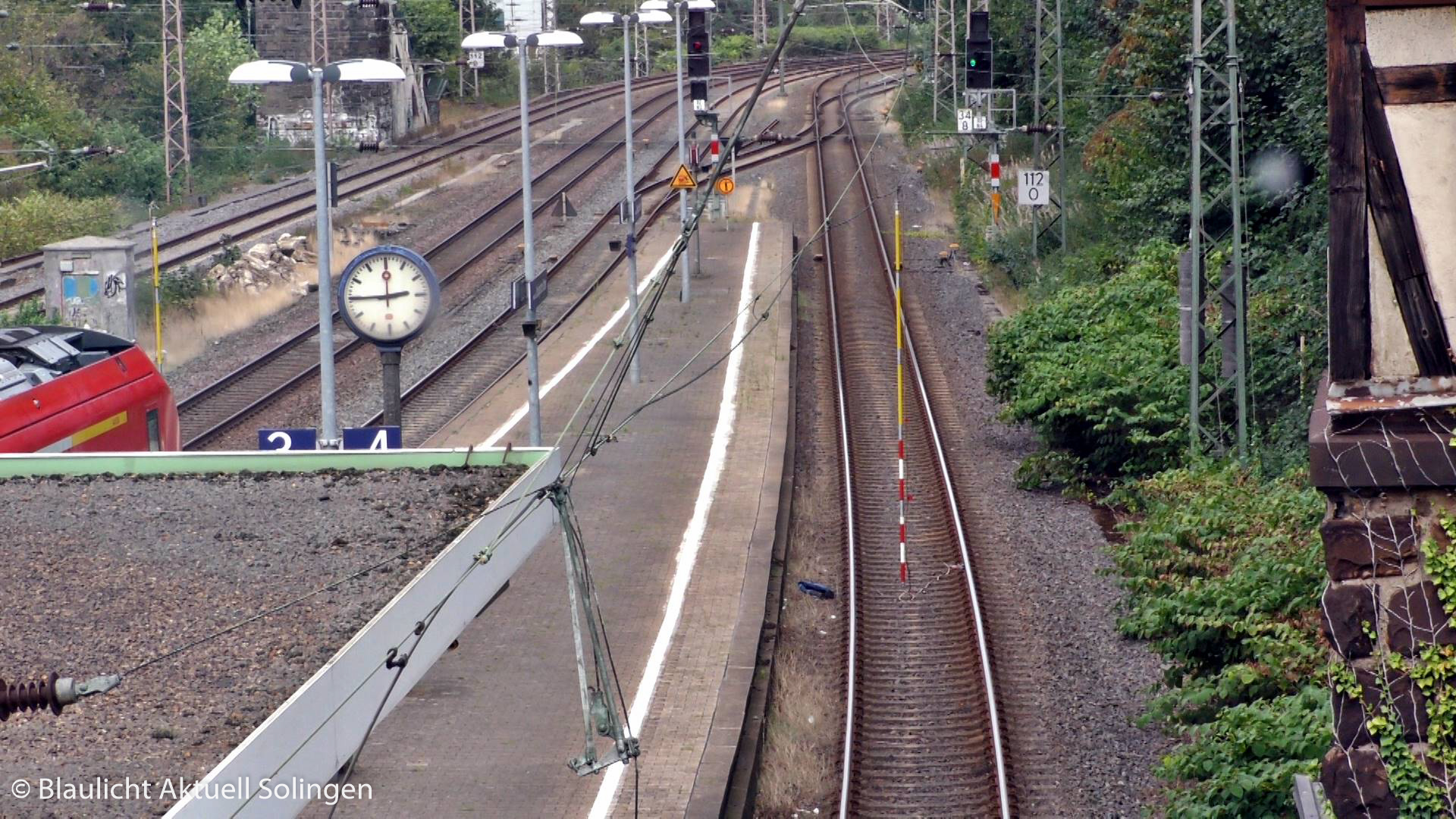 [W] Oberleitung runter gerissen Bahnverkehr in Wuppertal